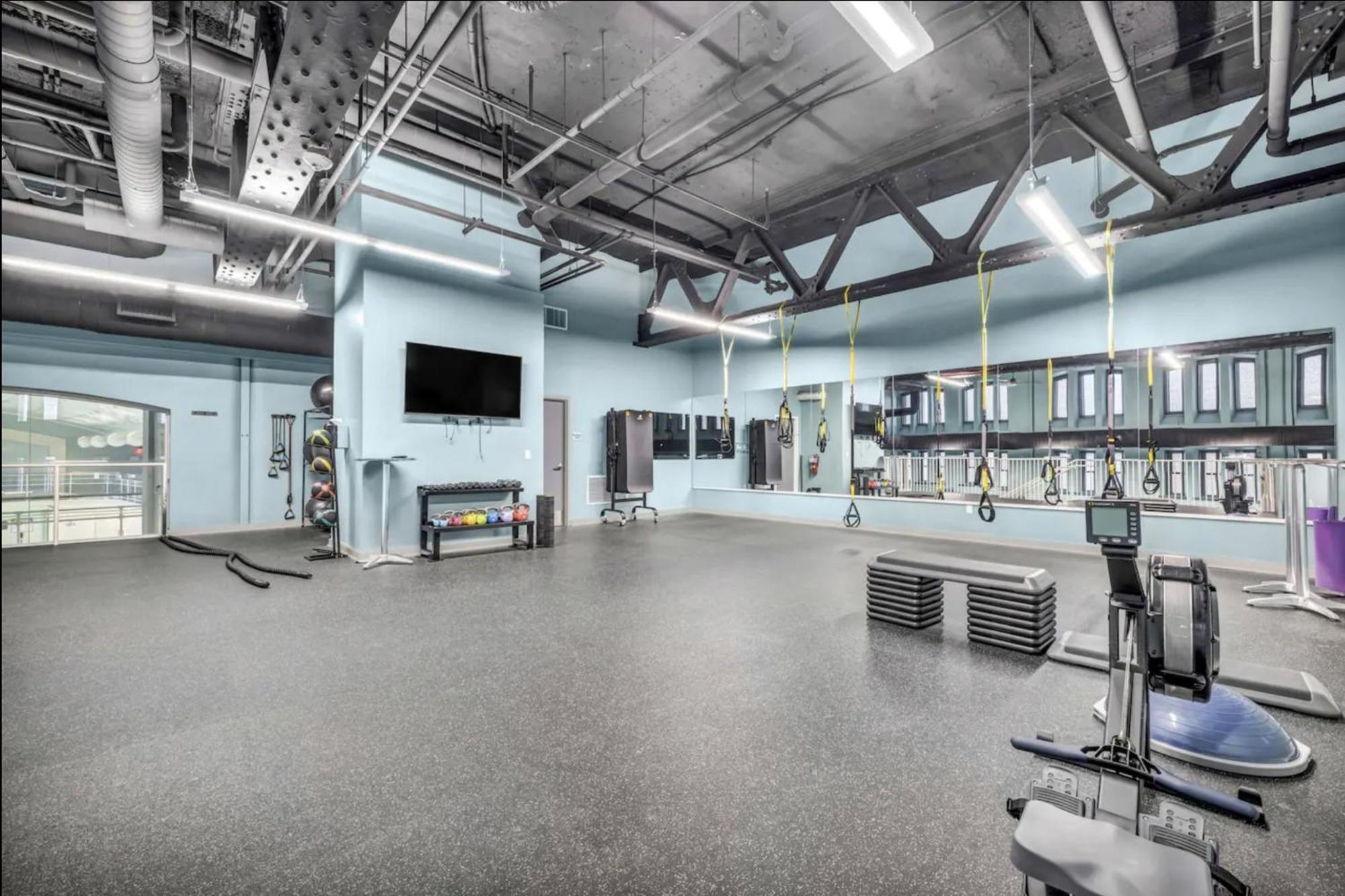 Heart Of Dt With Free Pool & Steam Plus Gym Luxe 812 克里夫兰 外观 照片