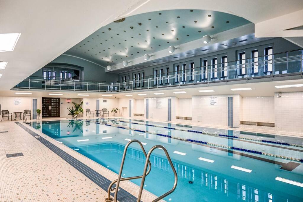 Heart Of Dt With Free Pool & Steam Plus Gym Luxe 812 克里夫兰 外观 照片