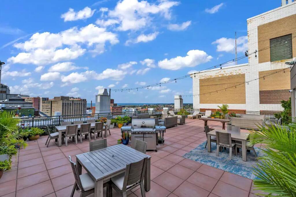 Heart Of Dt With Free Pool & Steam Plus Gym Luxe 812 克里夫兰 外观 照片